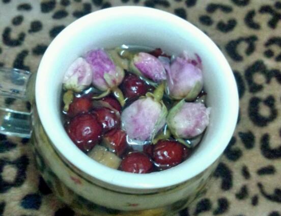 喝玫瑰花茶禁忌，大家注意最常見(jiàn)七點(diǎn)禁忌即可