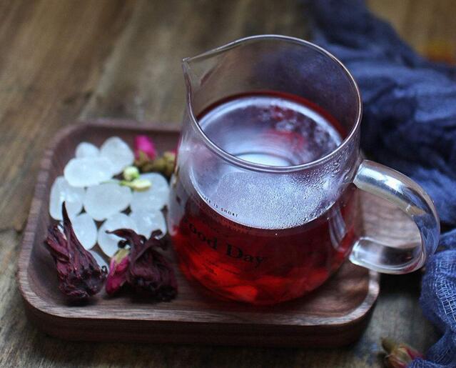 玫瑰花茶的作用，美白皮膚降低血壓