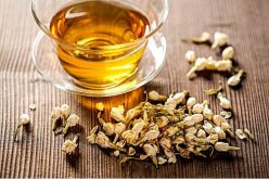 茉莉茶的功效與禁忌，排毒養(yǎng)顏、除口臭去肺熱"