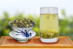 茉莉茶的功效與作用，清熱解毒、行氣止痛"