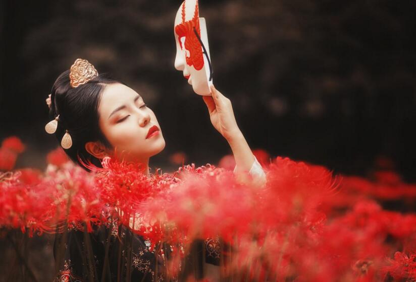 彼岸花花語，在生與死的彼岸盛開"