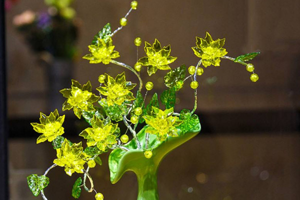 水晶花花語是什么，不同顏色花語含義不同"
